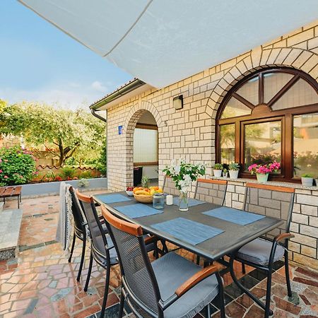 Villa Luna Πόρετς Εξωτερικό φωτογραφία