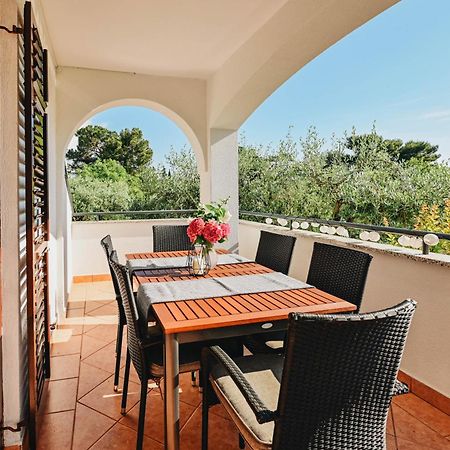 Villa Luna Πόρετς Εξωτερικό φωτογραφία
