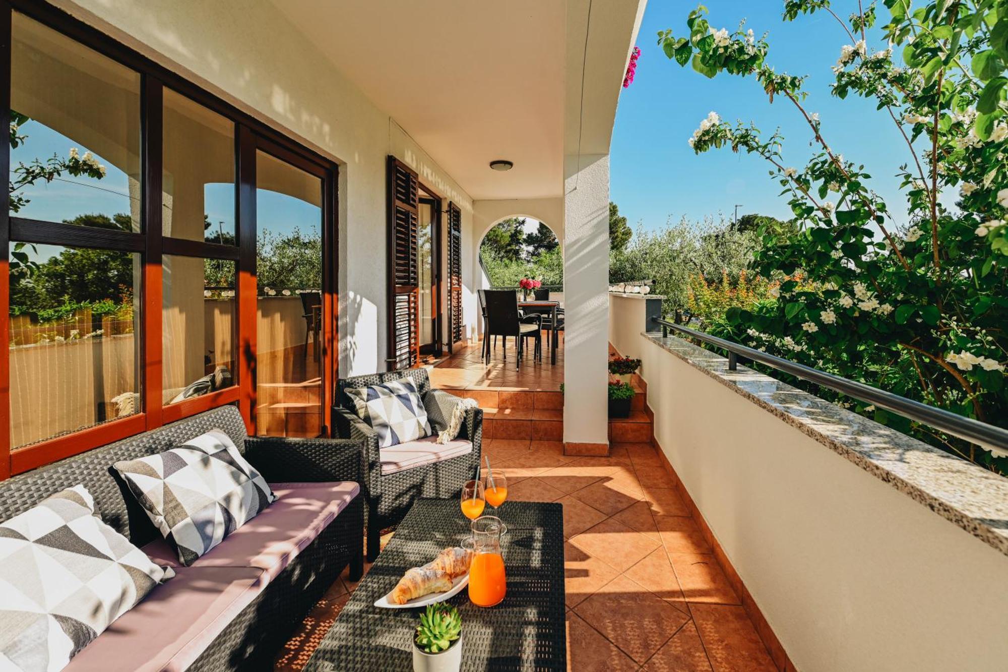 Villa Luna Πόρετς Εξωτερικό φωτογραφία