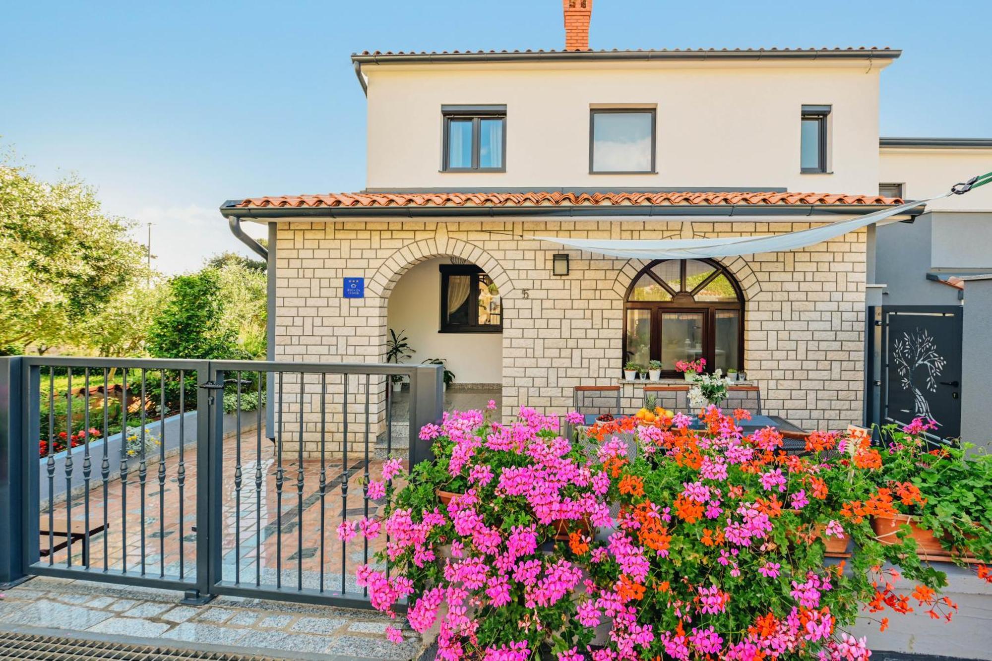 Villa Luna Πόρετς Εξωτερικό φωτογραφία